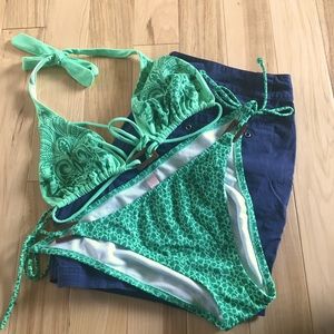 Victoria’s Secret Swim green string bikini, Large